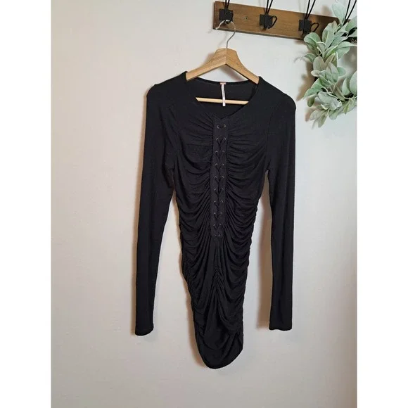 Free People Bardot Dress V Neck Ruched Long Sleeve Mini Bodycon Size S Black - Picture 2 of 5